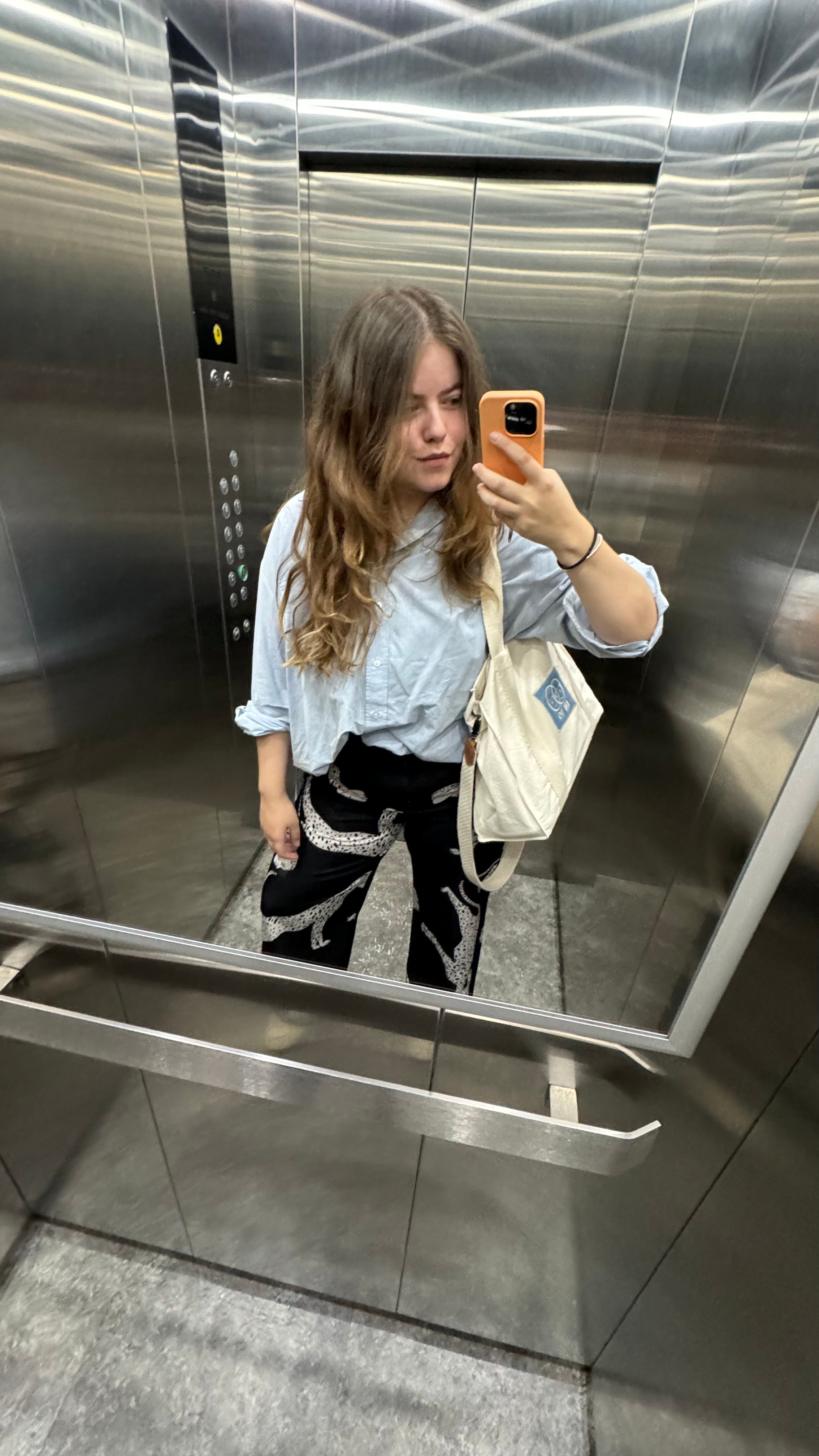 Into Grande Indigo edition