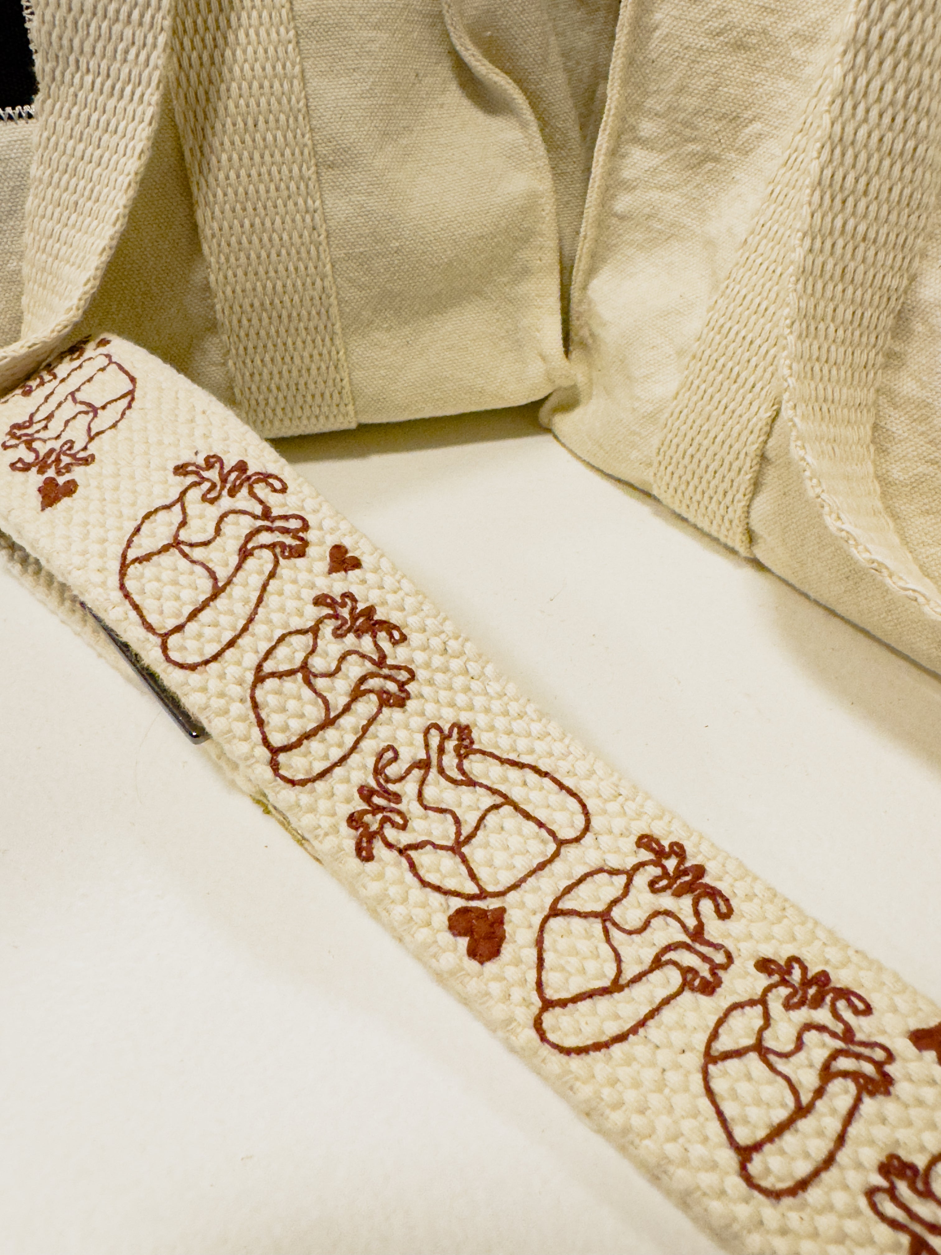 Strap Anatomical Hearts